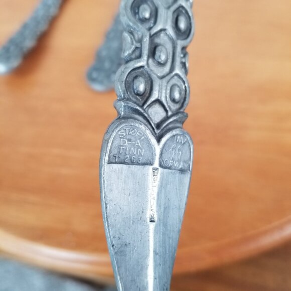 Pewter Serving Utensils "Old Norse" Pattern Salad Spoon Fork Cheese Slicer 3 PC - Picture 7 of 12